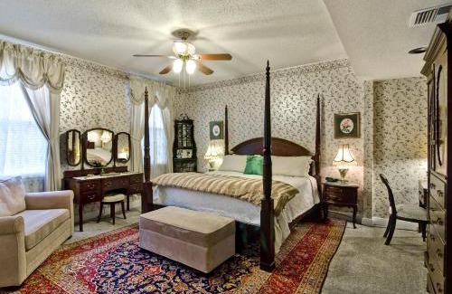 West End Bed & Breakfast | Rose Manor Bed & Breakfast