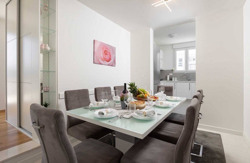 Mejasi Apartment | Rose Penthouse Apartment Split