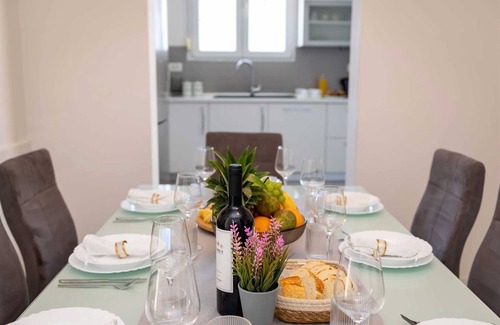 Mejasi Apartment | Rose Penthouse Apartment Split