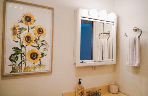 Welda House | Rose Ranch - Charming Country Home