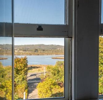 Franklin Bed & Breakfast | Rose Room, Franklin Lodge, Huon Valley