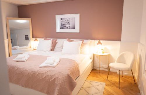 Oberstrass Apartment | Rose Suite