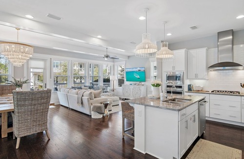Santa Rosa Beach House | Rosé Sunsets -FREE 6 Seaters Golf Cart and 5 Bikes, Heated Resort Pools, Pickleball Courts at Naturewalk 30A!