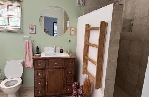 Merrivale Apartment | Rose Thatch Cottage