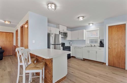 South Nags Head House | RoSea Retreat: Oceanside | Near Beach Access | Ocean and Sound Views