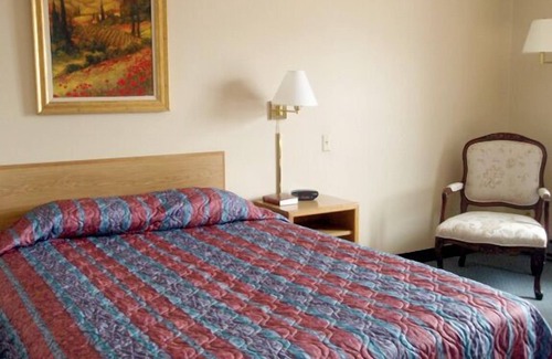 Roseau Hotel | Roseau Motel and Diner