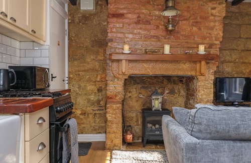 Robin Hood's Bay Cottage | ROSEBERRY COTTAGE, family friendly in Robin Hood’s Bay