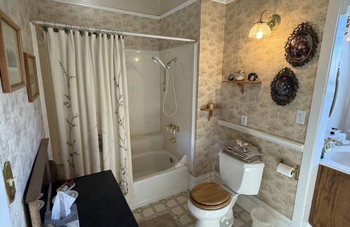 Susanville Bed & Breakfast | Roseberry House Bed & Breakfast