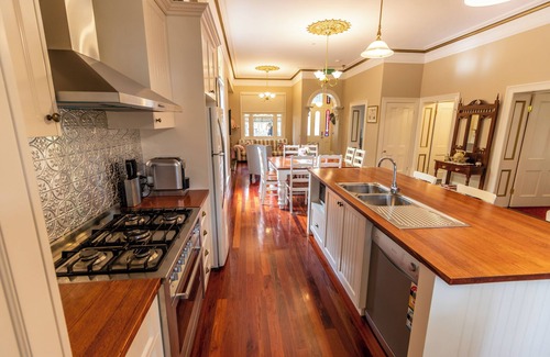 Lilydale Bed & Breakfast | ROSEBERY COTTAGE - PREMIUM LUXURY ACCOMMODATION IN THE BEAUTIFUL YARRA VALLEY