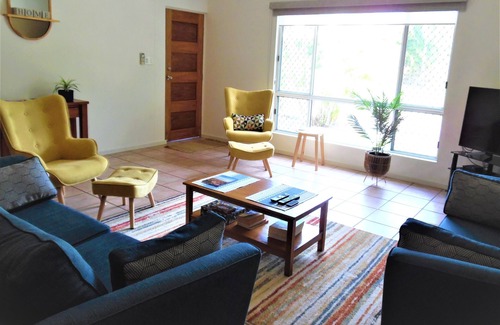 Rosebery Villa | Rosebery Retreat - Beautiful 3 BR spacious home