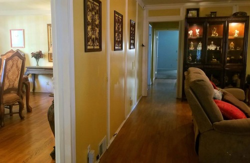 La Canada Flintridge House | ROSEBOWL Pasadena 40% off Huge sleeps16 Large Family/Group, Pets Free, Handicap