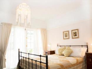 Gooseberry Hill Bed & Breakfast | Rosebridge House Bed & Breakfast Adult Retreat