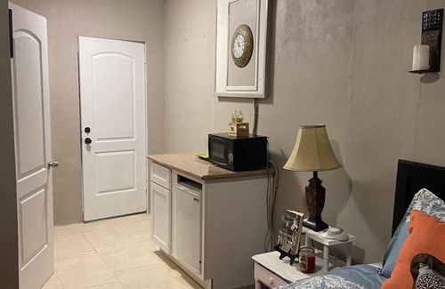 Rock Sound Bed & Breakfast | Rosebud