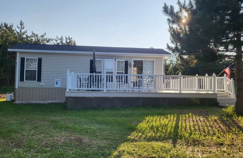 Alanson House | Rosebud Cottage perfectly located in Northern Michigan.