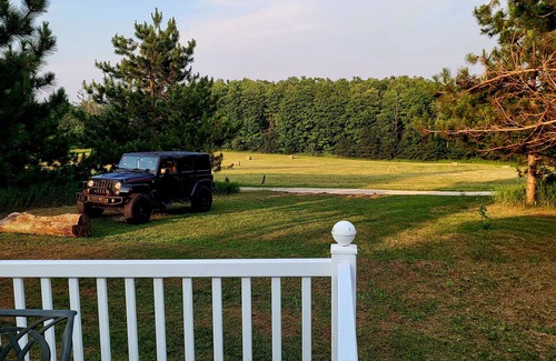Alanson House | Rosebud Cottage perfectly located in Northern Michigan.