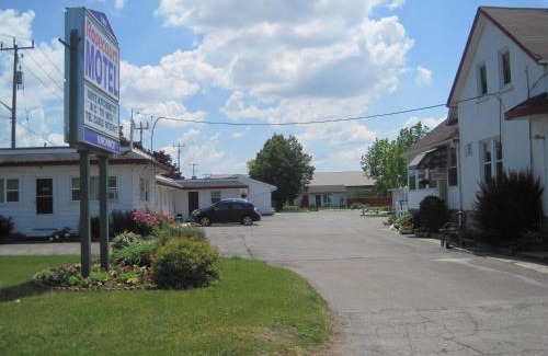 Stratford Hotel | Rosecourt Motel