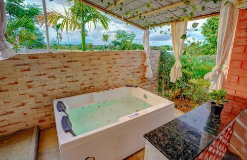 Denkanikota Villa | Rosedale Farmhouse-2Acre-Pvt Pool-Jacuzzi
