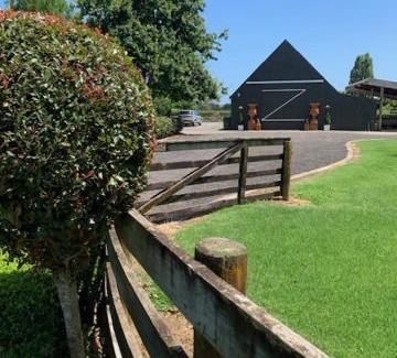 Karaka Apartment | Rosehill Park Stables - Karaka