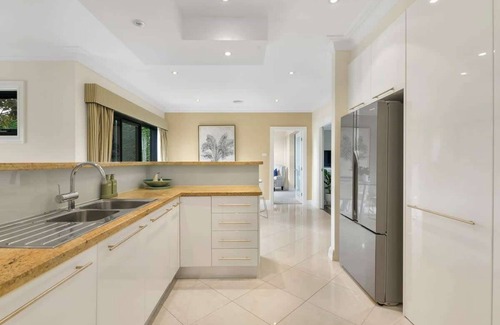 Bletchington House | Roselawn Retreat - Pool, Incredible Views