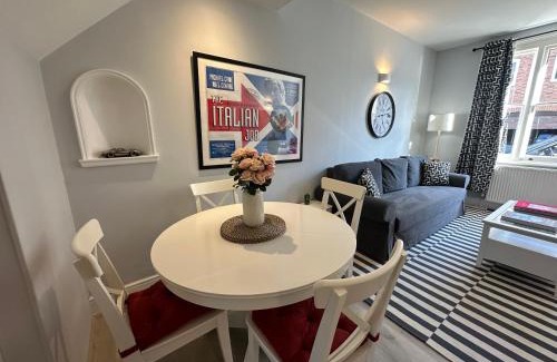 Cookham House | Roseleigh Cottage in the Heart of Cookham