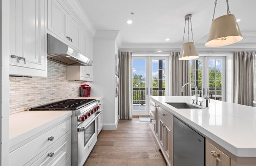 Rosemary Beach Condo | Rosemary Beach Suite, Gulf View. South of 30-A near Town Hall & Pescado
