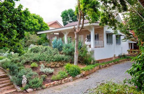 Pak Chong House | Rosemary House