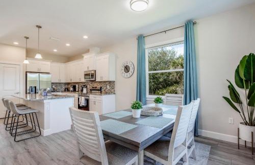 Englewood East House | Rosemont Bungalow