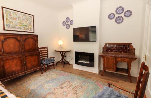 Adare House | Rosemont