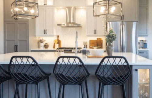 Fort Gary Apartment | Rosemount ave home