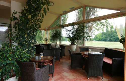 Zwentendorf Hotel | Rosenhotel - Serviced Apartments