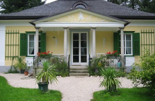 Bad Ischl House | Rosenvilla by Interhome
