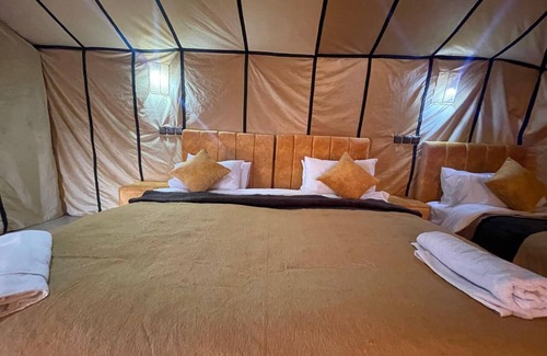 Merzouga RV Rental | Roses Desert Camp