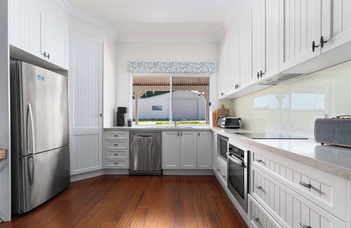 Meadow Flat House | Rosevilla Retreat - Beautiful Farm Getaway