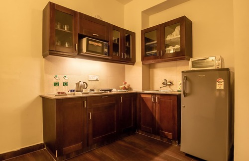 Shivalik Nagar Apartment | Rosewood Apartment Hotel