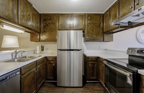 Rosewood House | Rosewood Area Townhouse near USC