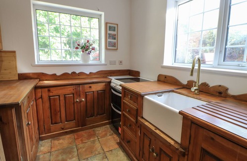 Durham Cottage | ROSEWOOD COTTAGE, with a garden in Durham