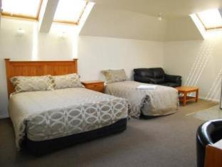 Sherborne Street Hotel | Rosewood Court Motel