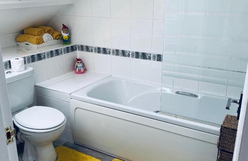 Swindon House | Rosewood Guest House