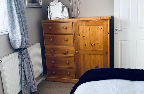 Swindon House | Rosewood Guest House