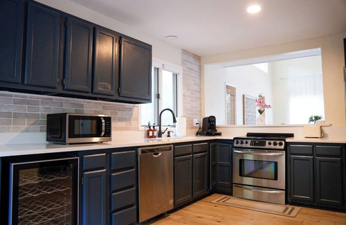 Winston - Salem House | Rosewood Loft I Entire Building