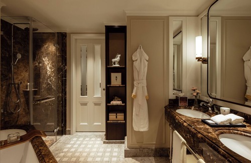 Hof bei Salzburg Hotel | Rosewood Schloss Fuschl