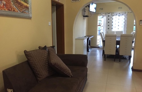 Ghanzi House | Rosey Rest Inn