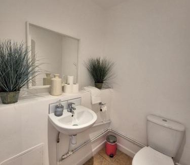 Preston Bissett House | Rosies Retreat 2 Bedroom Farm Cottage