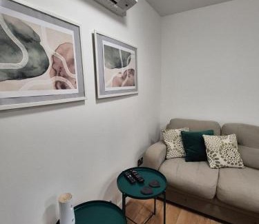 Preston Bissett House | Rosies Retreat 2 Bedroom Farm Cottage