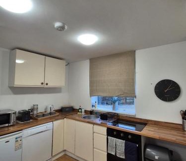 Preston Bissett House | Rosies Retreat 2 Bedroom Farm Cottage