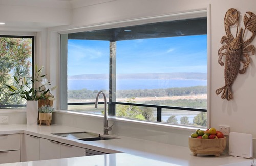 Merimbula Cabin | Rosies Seaview - 4 Bedroom Option
