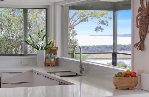 Merimbula Cabin | Rosies Seaview - 4 Bedroom Option