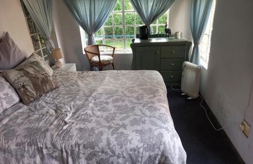 Wakkerstroom Bed & Breakfast | Rosina Cottages