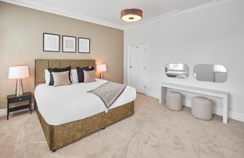 Pateley Bridge House | Roslyn House