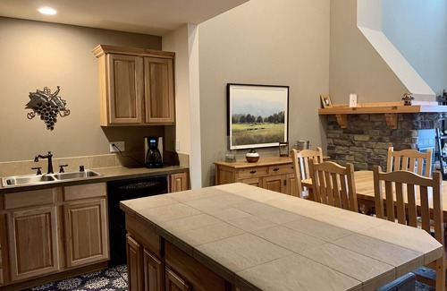 Ronald House | Roslyn Ridge Get Away